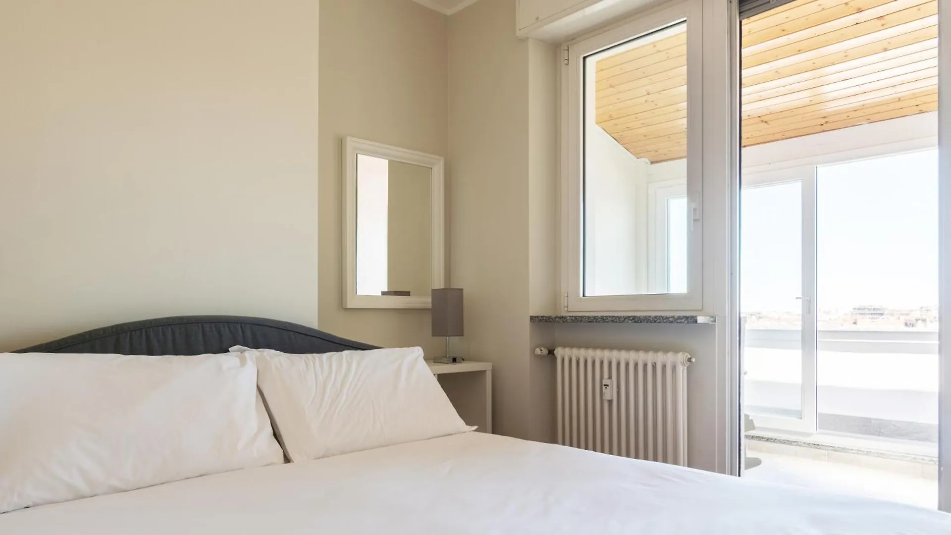 Easyhomes - Navigli Terrace Milan 0*,  Italy